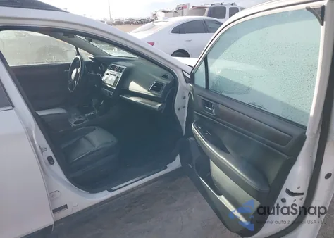 2015 Subaru Outback 2.5I Limited z USA, uszkodzony, nr VIN 4S4BSAJCXF3340048